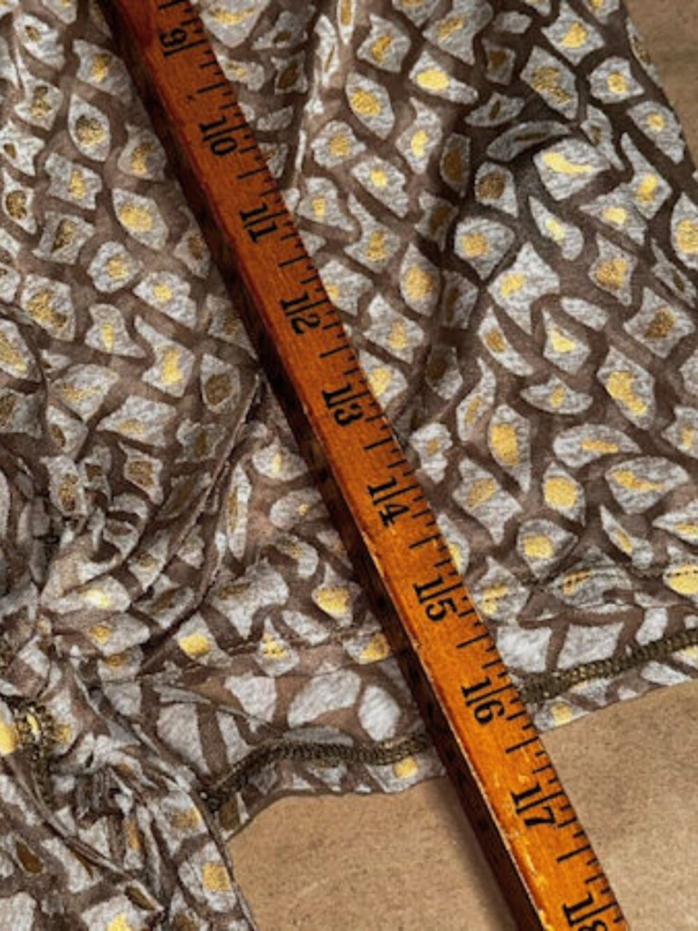 CHICO'S Travelers Collection Gold and Brown Blouse, One Size - Picture 5 of 8